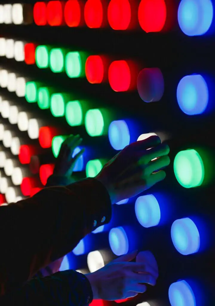 light-up button game